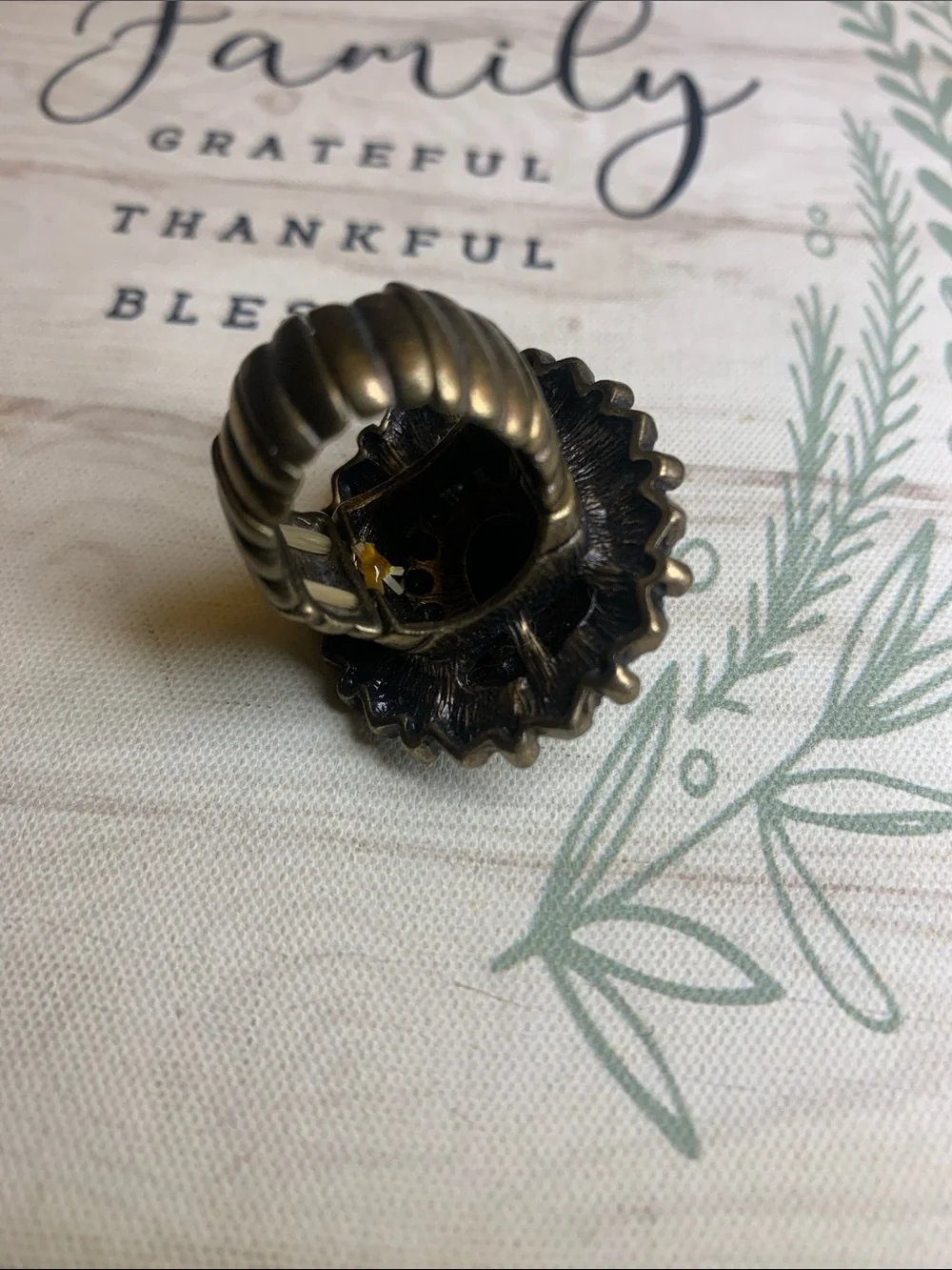 Vintage Style Stretch Statement Ring